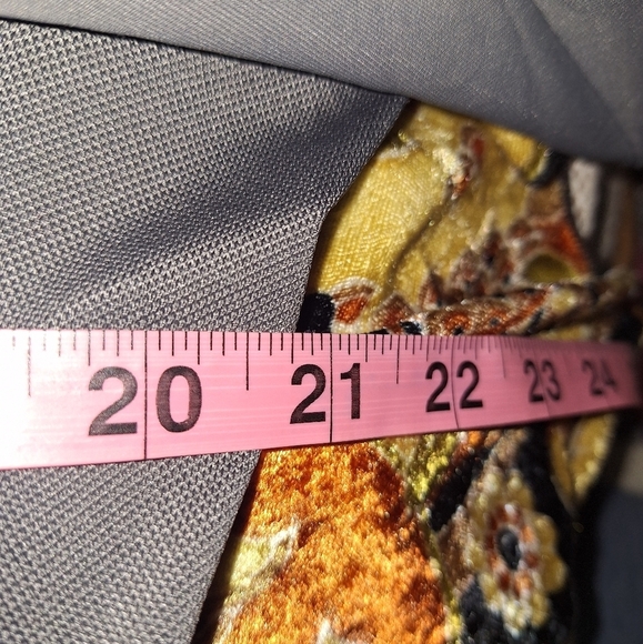 Antigua Official NBA Biston Celtic Women's Gray Jacket with Embroidered Logo - Picture 8 of 10